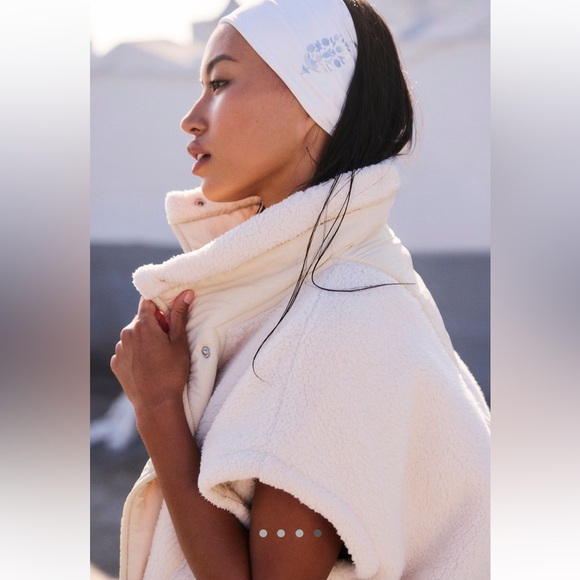 FP Movement Scout It Out Fleece Vest - Picture 4 of 4